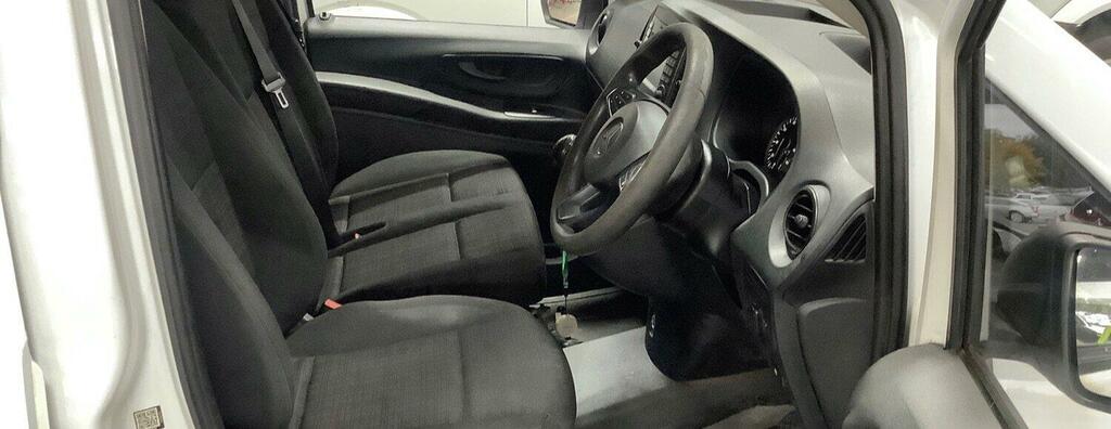 Mercedes-Benz Vito 1.6 111 Cdi White #4