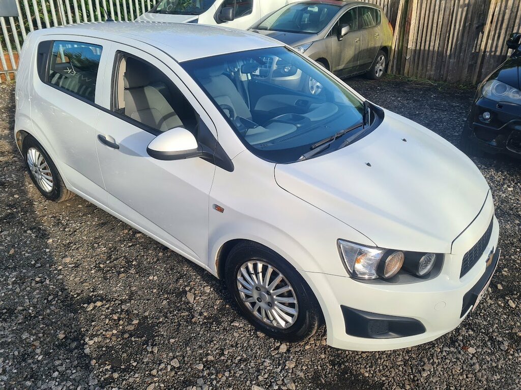 Chevrolet Aveo 1.2 Ls White #3
