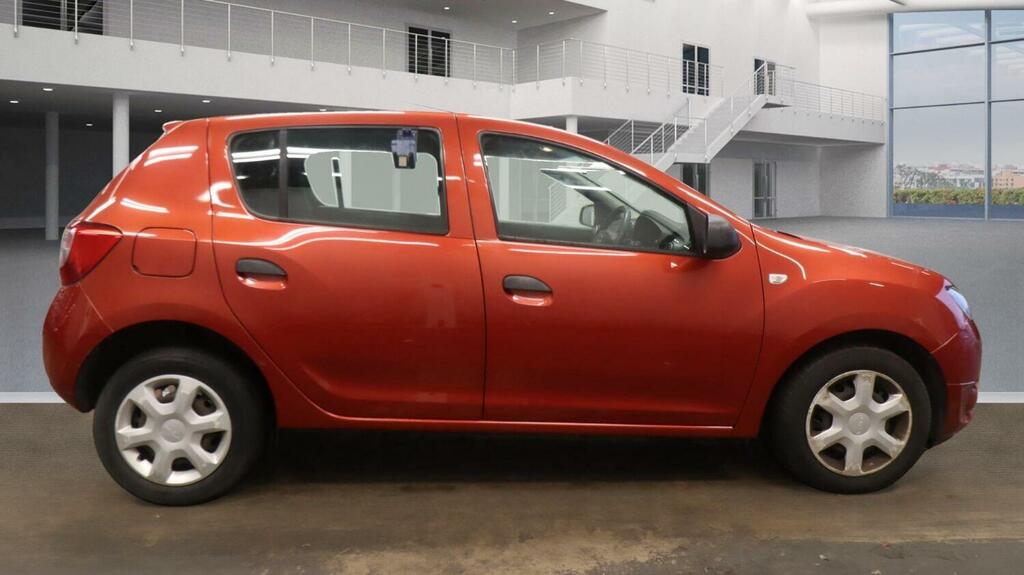 Dacia Sandero 1.2 Ambiance 1.2 16V 75 CK16EZO Red #5