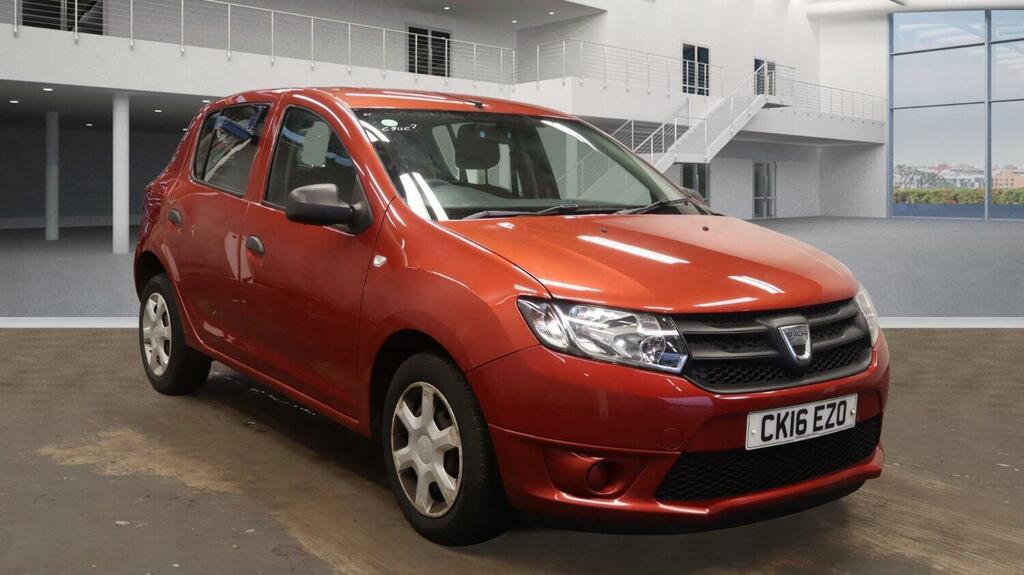 Dacia Sandero 1.2 Ambiance 1.2 16V 75 Red