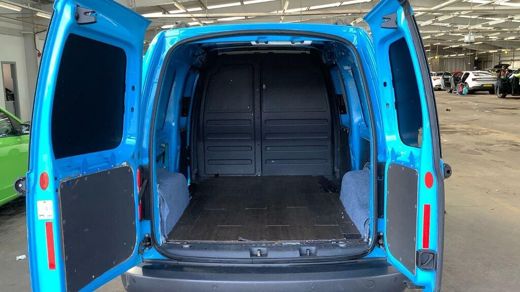 Volkswagen Caddy 1.6 Tdi C20 Startline Blue #4