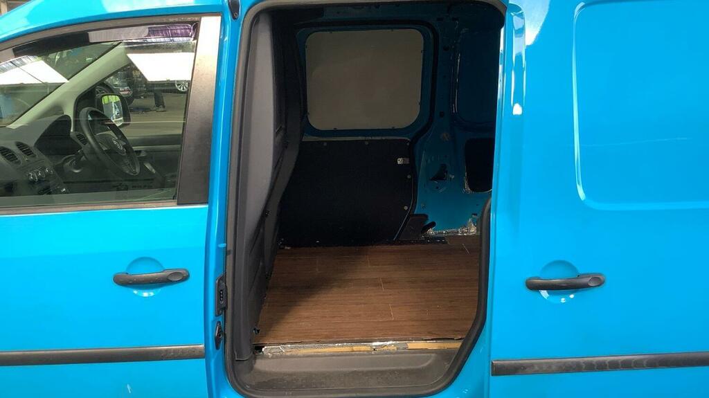 Volkswagen Caddy 1.6 Tdi C20 Startline Blue #5
