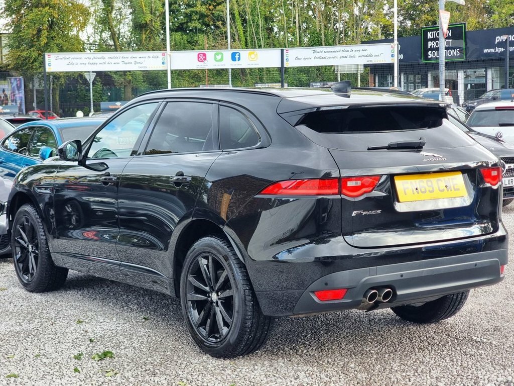 Jaguar F-Pace 2L Chequered Flag FN69CWE Black #2