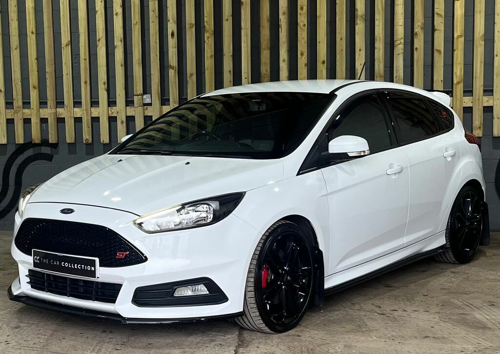 Ford Focus 2.0T Ecoboost St-2 Hatchback Eur CK67HZT White #3