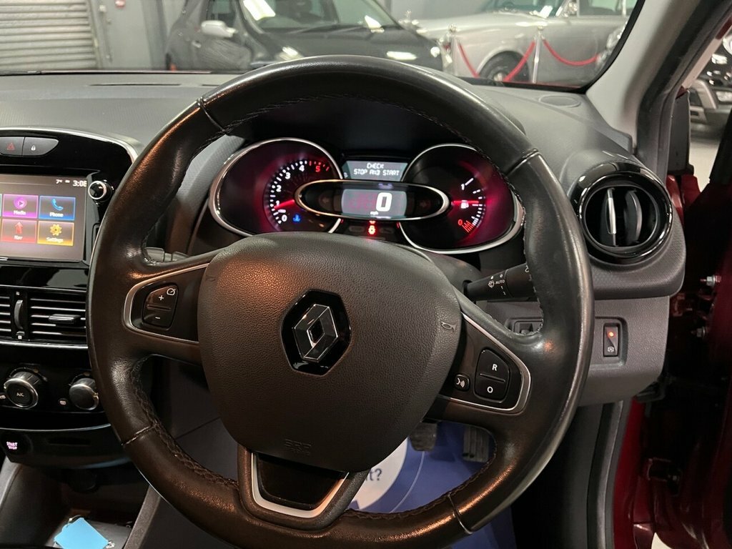 Renault Clio 1.5L Dynamique Nav Dci 89 Bhp Red