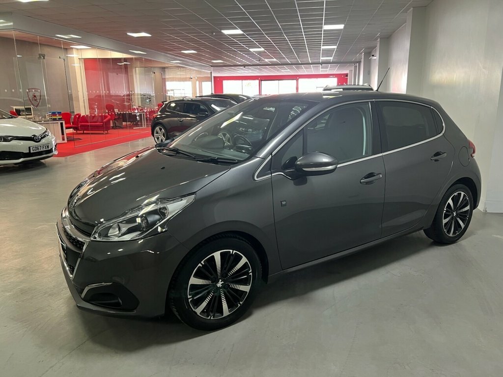 Peugeot 208 Hatchback Grey