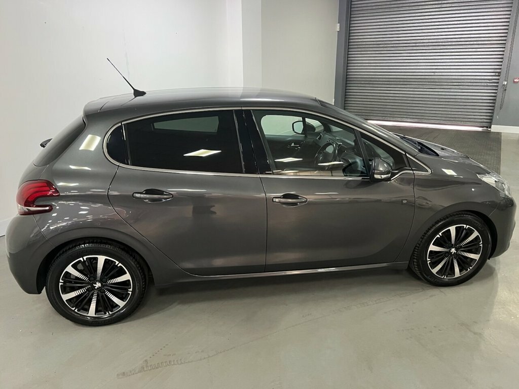Peugeot 208 Hatchback DP69DZS Grey #5