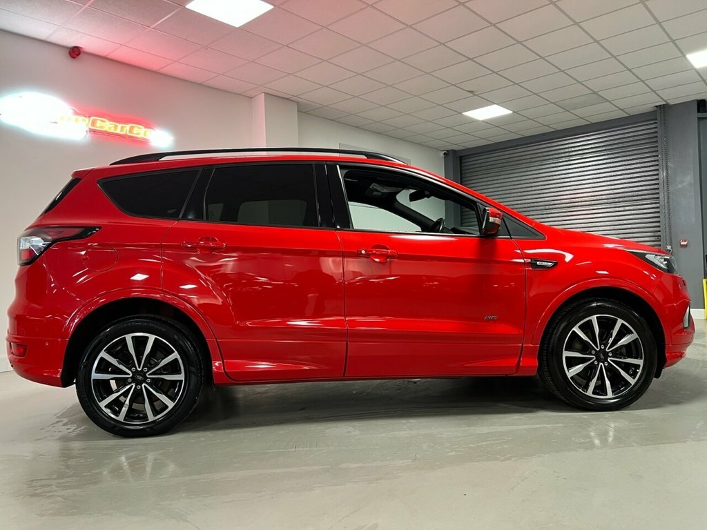 Ford Kuga Suv Red