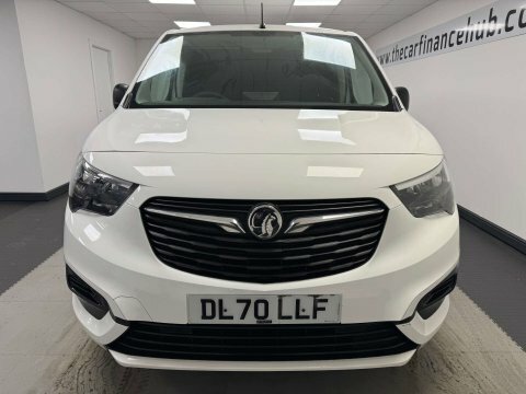 Vauxhall Combo 2020 70 1.5 DL70LLF White #2