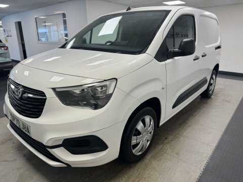 Vauxhall Combo 2020 70 1.5 DP70JUA White #6