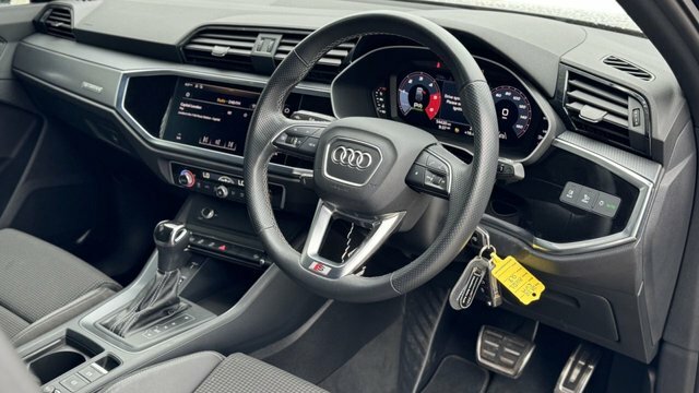 Audi Q3 2.0 Tdi 35 S Line Sportback S Tronic Qu DF70CVH Black #5