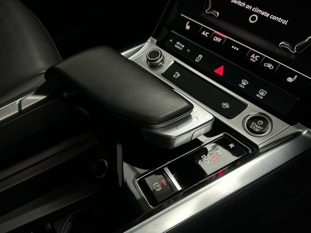 Audi E-tron 50 Technik Suv Quattro 71.2Kwh HJ71LRY Black #5
