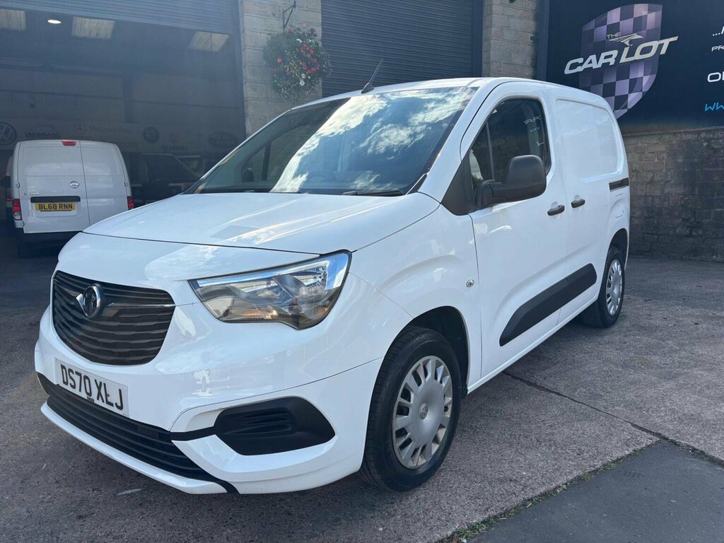 Vauxhall Combo Panel Van 1.6 Turbo D 2300 Sportive L1 H1 Euro 6 DS70XLJ White #4