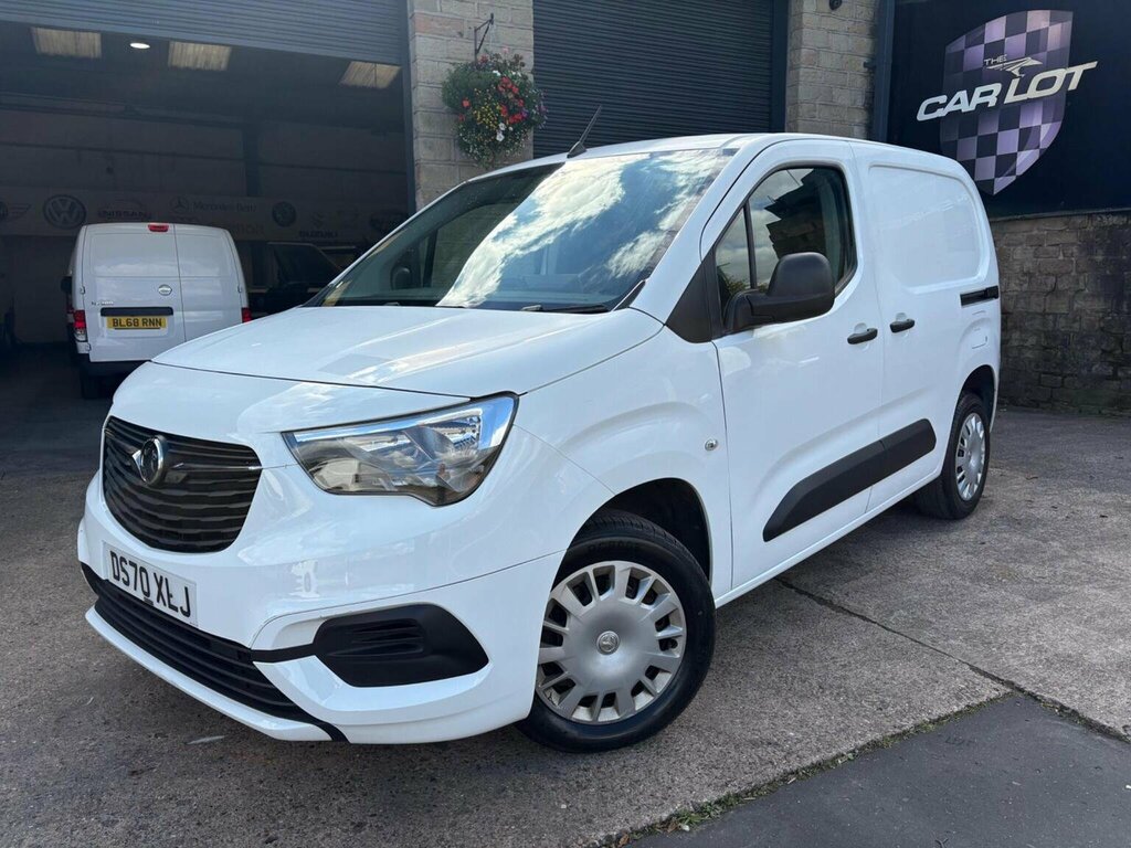 Vauxhall Combo Panel Van 1.6 Turbo D 2300 Sportive L1 H1 Euro 6 White
