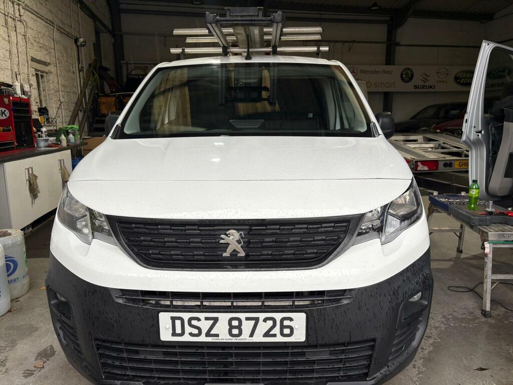 Peugeot Partner Panel Van 1.5 Bluehdi 950 Professional Long Panel DSZ8726 White #3