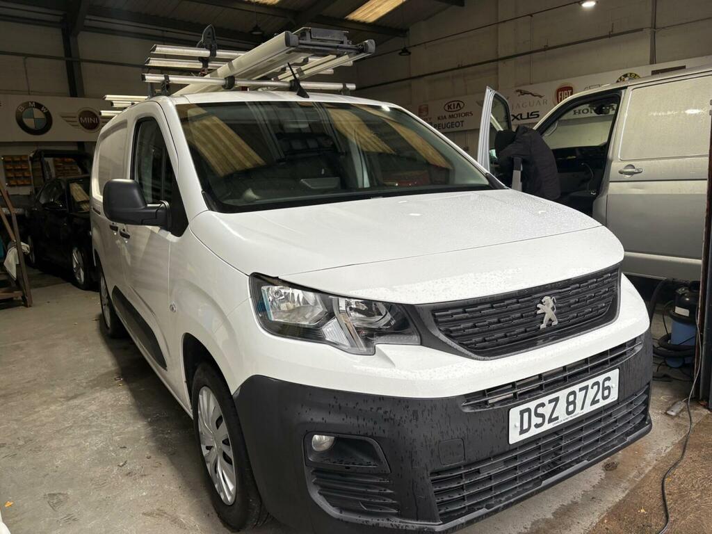 Peugeot Partner Panel Van 1.5 Bluehdi 950 Professional Long Panel DSZ8726 White #2