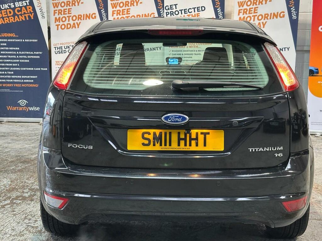 Ford Focus Hatchback 1.6 Titanium 201111 Black #2