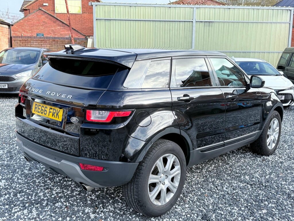 Land Rover Range Rover Evoque 2.0 Td4 Se Tech 4Wd Euro 6 Ss RE66FRK Black #4