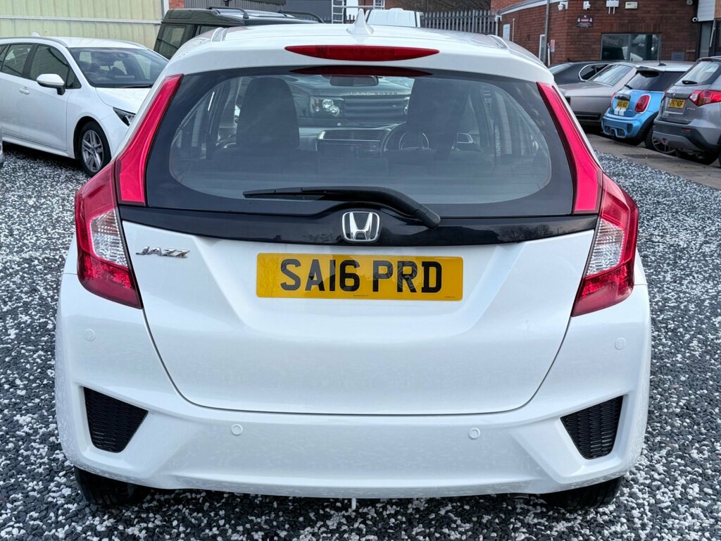 Honda Jazz 1.3 I-vtec Se Cvt Euro 6 Ss SA16PRD White #5