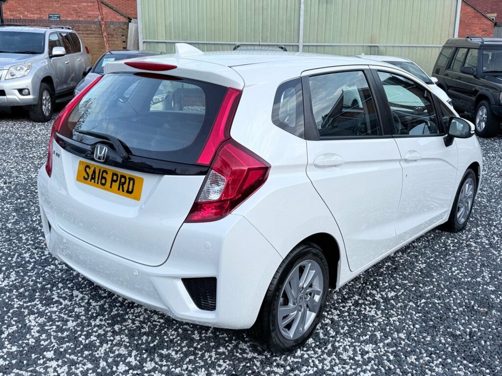Honda Jazz 1.3 I-vtec Se Cvt Euro 6 Ss SA16PRD White #4