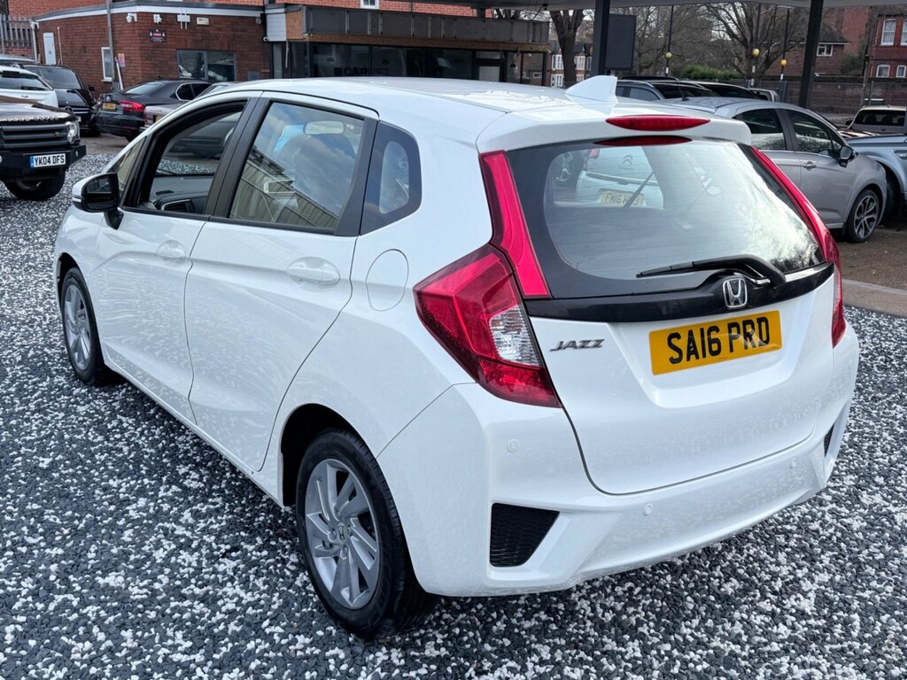 Honda Jazz 1.3 I-vtec Se Cvt Euro 6 Ss SA16PRD White #6
