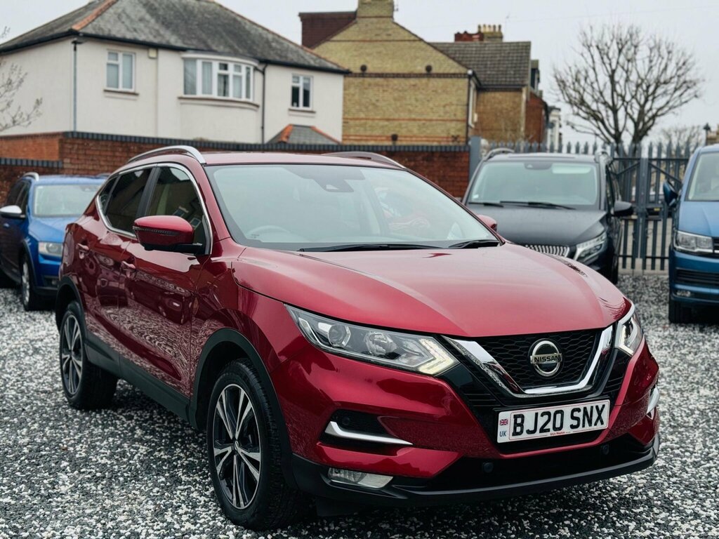 Nissan Qashqai 1.3 Dig-t N-connecta Euro 6 Ss Red #2