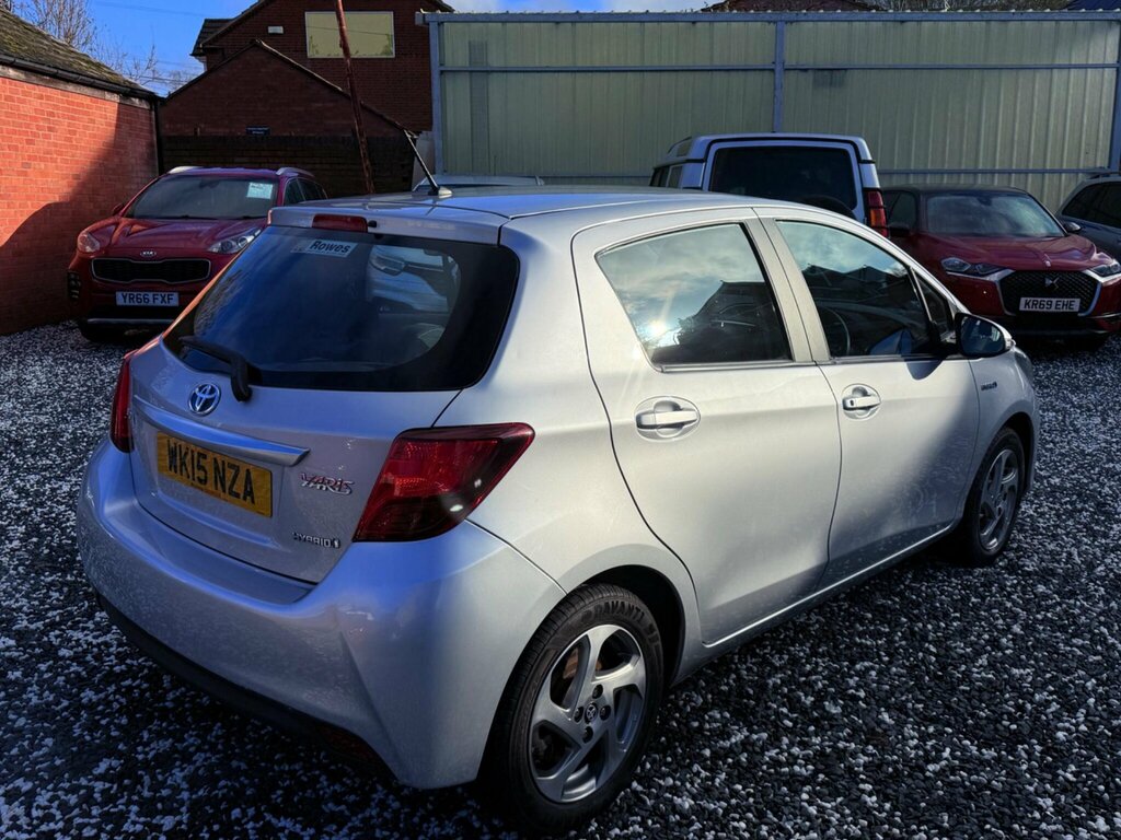 Toyota Yaris 1.5 Vvt-h Icon E-cvt Euro 6 WK15NZA Silver #4