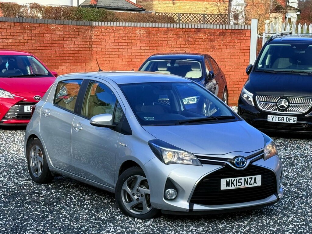 Toyota Yaris 1.5 Vvt-h Icon E-cvt Euro 6 Silver