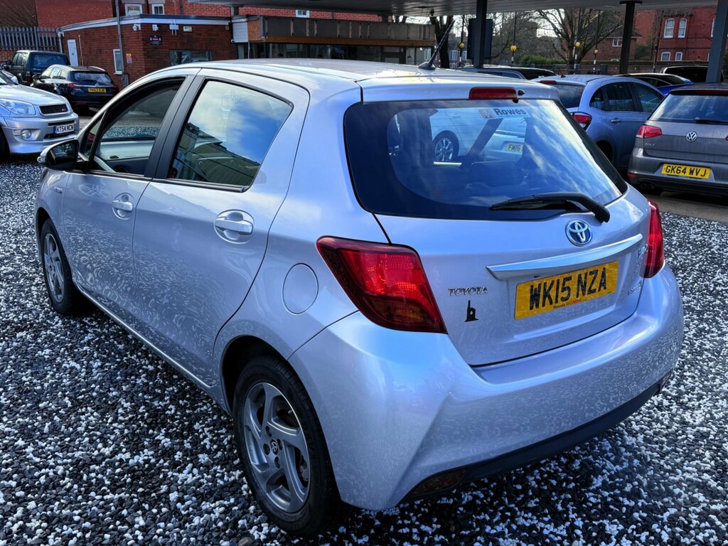 Toyota Yaris 1.5 Vvt-h Icon E-cvt Euro 6 WK15NZA Silver #6