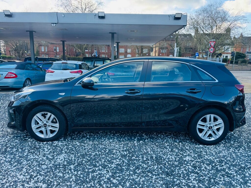 Kia Ceed 1.6 Crdi Eco 2 Euro 6 Ss Black #3