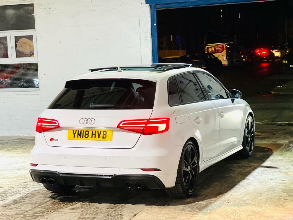 Audi S3 2.0 Tfsi Black Edition Sportback S Tronic Quattro YM18HVB White #4