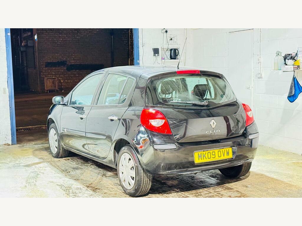 Renault Clio 1.6 Vvt Expression Black #6