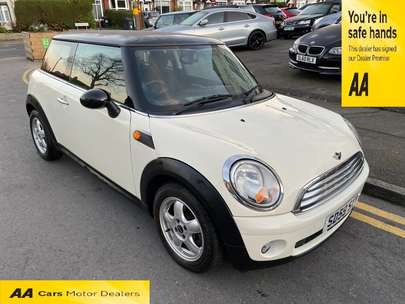 Mini Hatch -Cooper-4 Cooper SD59SYV White