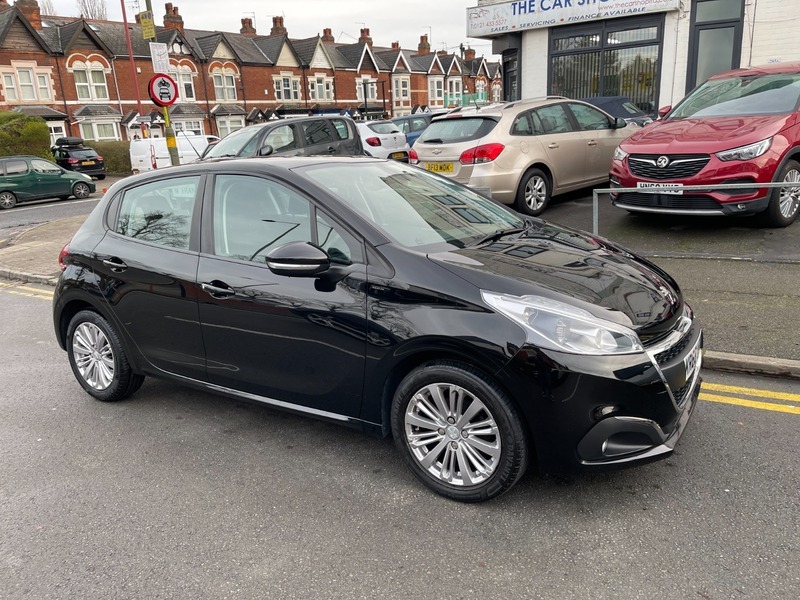 Peugeot 208 S S Signature KR68WBG Black #5