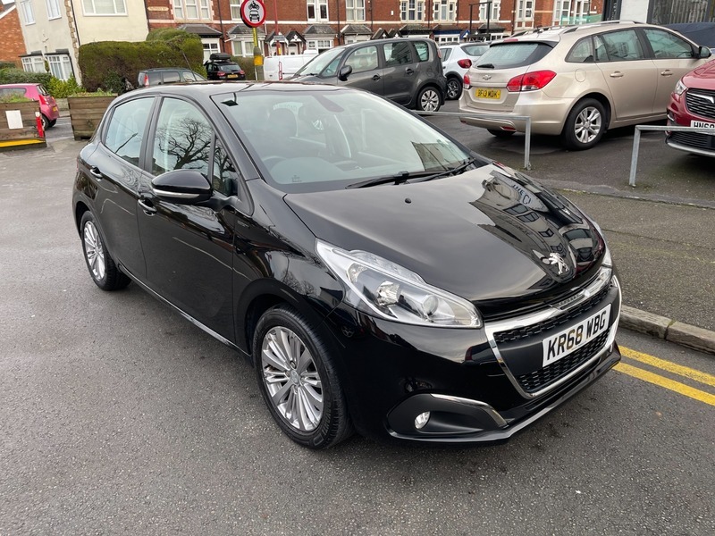 Peugeot 208 S S Signature KR68WBG Black #2