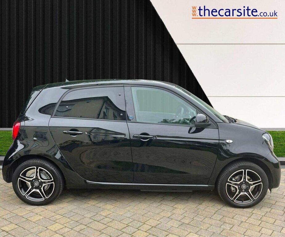 Smart Forfour Hatchback 17.6Kwh Premium 22Kw Charger Black #2