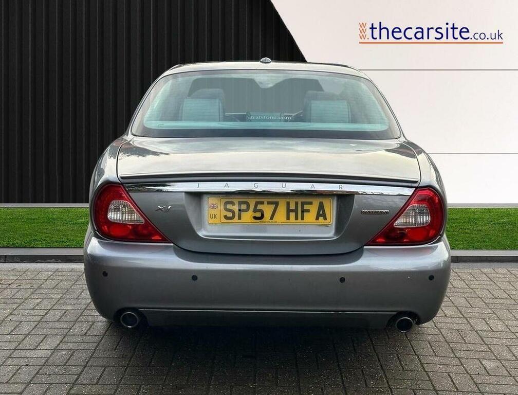 Jaguar XJ Saloon 3.0 V6 Sovereign 200757 Grey #4