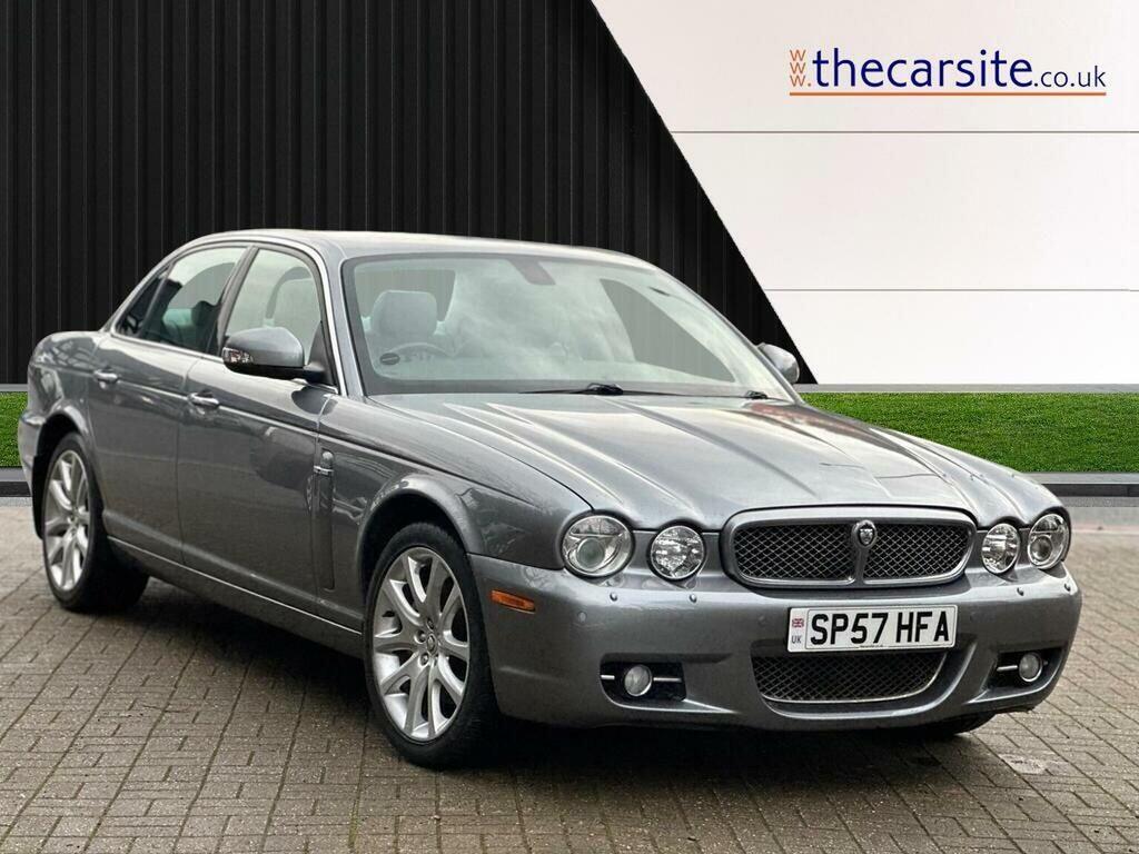 Jaguar XJ Saloon 3.0 V6 Sovereign 200757 Grey