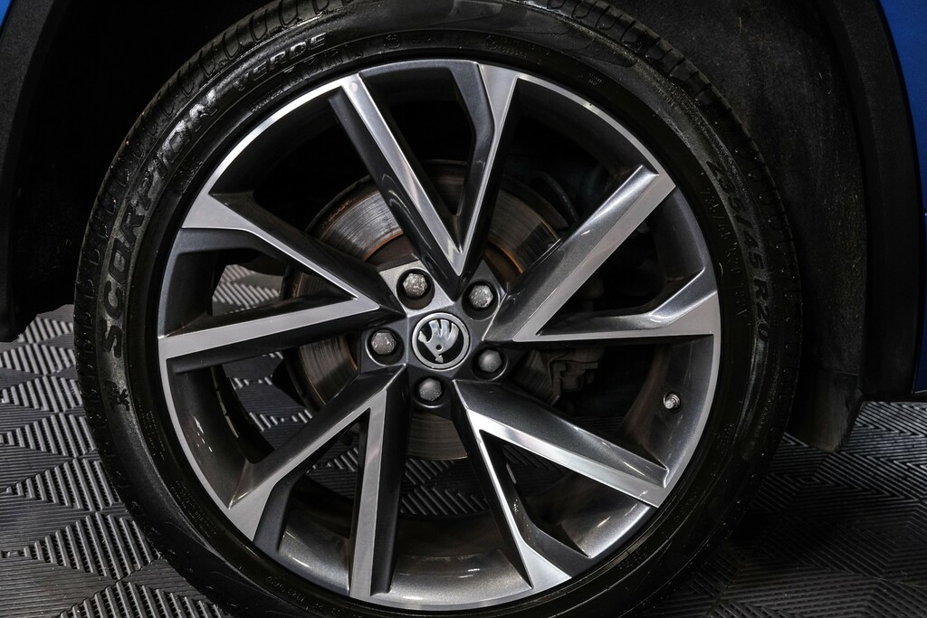 Skoda 60 Auto 5dr Grey #3