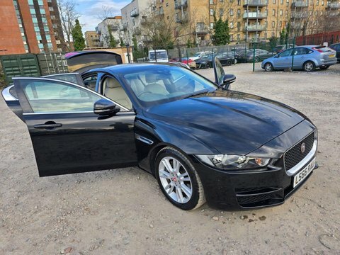 Jaguar XE 2.0D Prestige Black #5