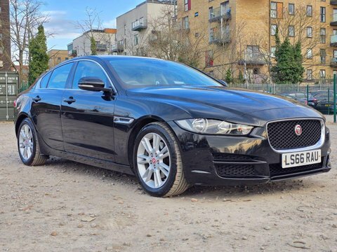 Jaguar XE 2.0D Prestige Black #6