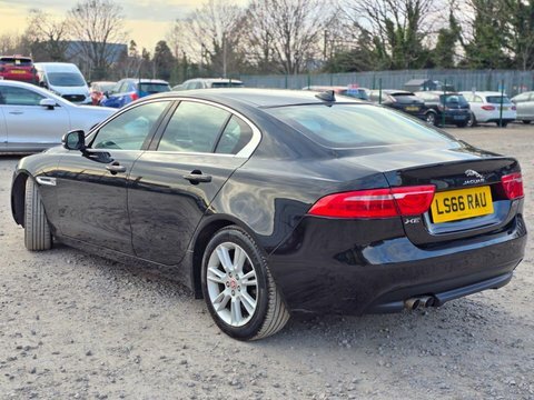 Jaguar XE 2.0D Prestige Black #4