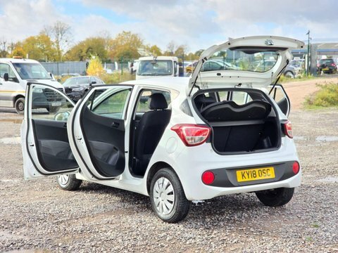Hyundai I10 1.2 Se Hatchback KY18OSC White #4