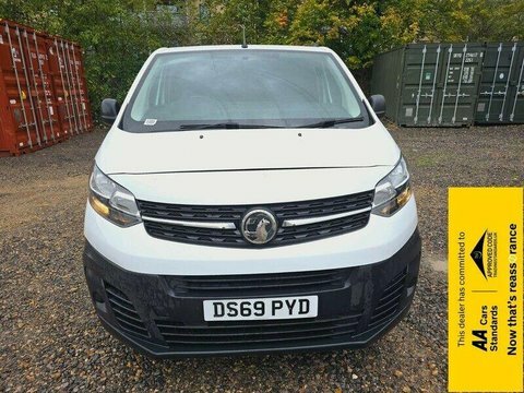 Vauxhall Vivaro 1.5 Turbo D DS69PYD White #2