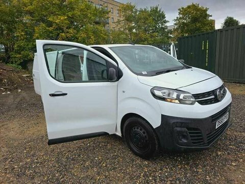 Vauxhall Vivaro 1.5 Turbo D DS69PYD White #5
