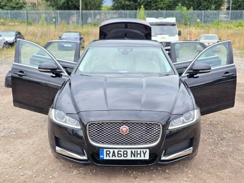 Jaguar XF 2.0D Portfolio Saloon RA68NHY Black #6