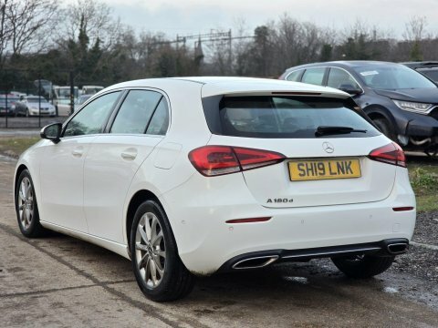 Mercedes-Benz A Class 1.5 A180d Sport SH19LNK White #4