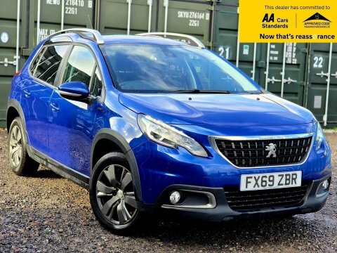Peugeot 2008 1.2 Puretech Signature Blue