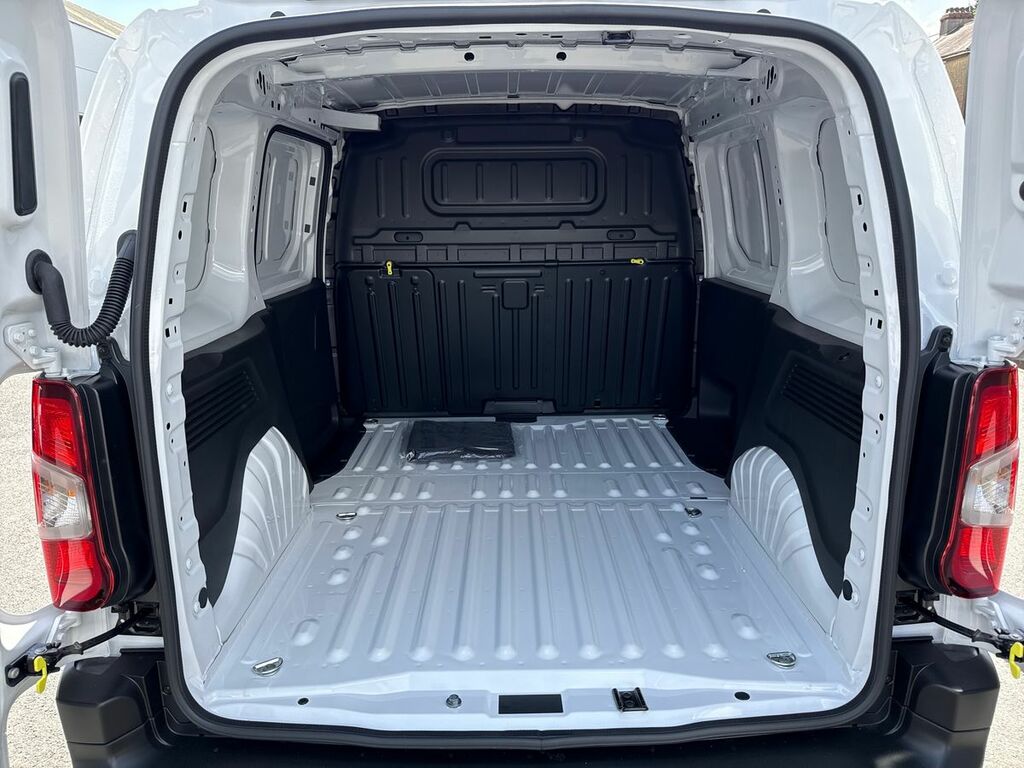 Vauxhall Combo 1.5 Turbo D 100Ps Prime H1 CV25XZC White #6