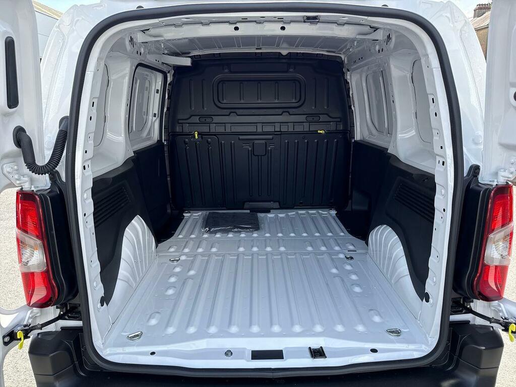 Vauxhall Combo 1.5 Turbo D 100Ps Prime H1 CU25XGF White #6
